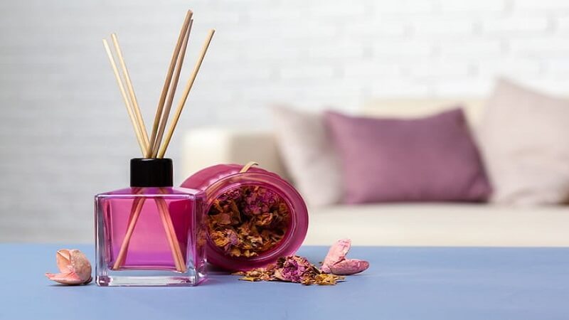 How Essential Oils Became a Part of Home Fragrance