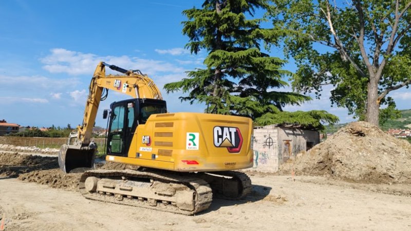 Renting the Right Excavator Simplifies