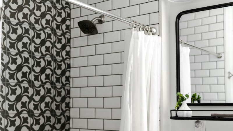 Tiled Shower vs Fiberglass Insert